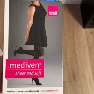 Mediven sheer and soft medical compression hose